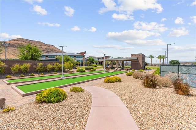 6810 Silver Crescent Street, Las Vegas, NV 89148