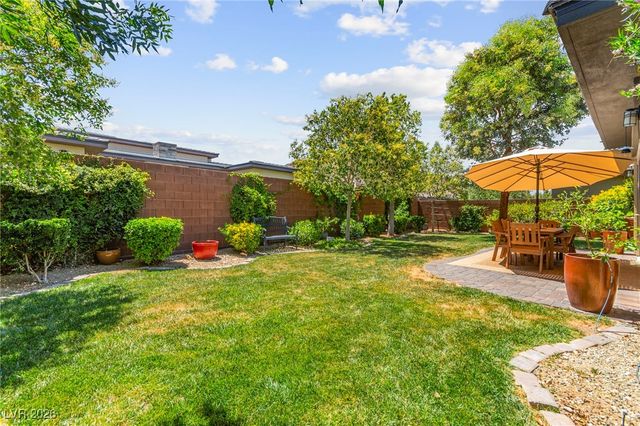 6810 Silver Crescent Street, Las Vegas, NV 89148