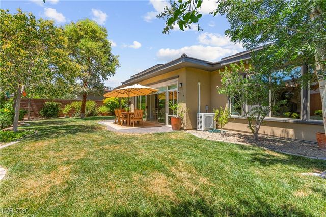 6810 Silver Crescent Street, Las Vegas, NV 89148