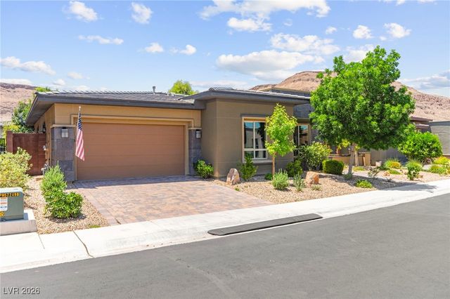 6810 Silver Crescent Street, Las Vegas, NV 89148