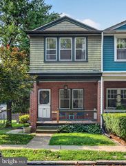 1194 ELM AVE, Lancaster, PA 17603