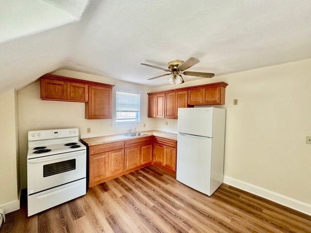 93 Parker St 2, Attleboro, MA 02703
