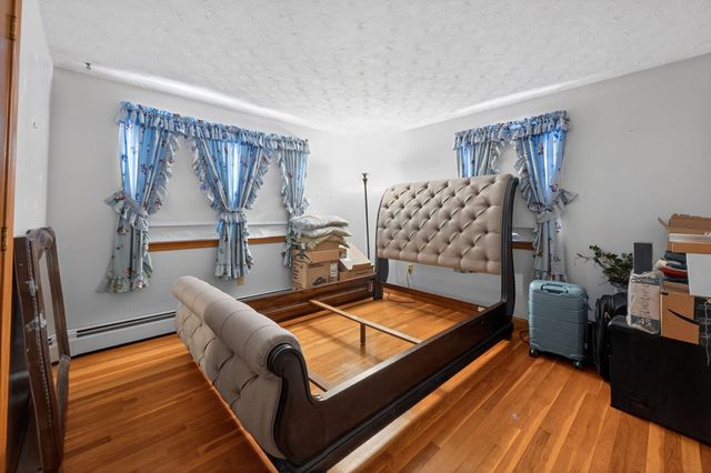 21 Parkhurst Drive, Nashua, NH 03062