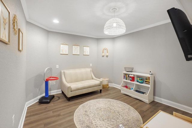 317 River Bluff CIRCLE, Oconomowoc, WI 53066