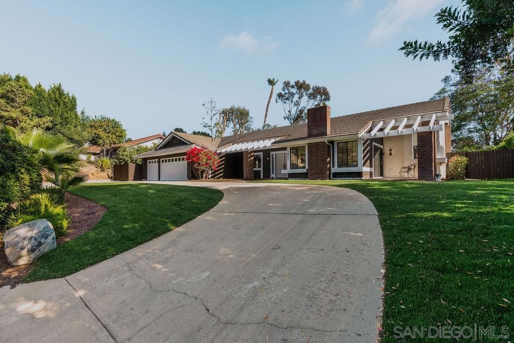 1451 Ventana Dr, Escondido, CA 92029 — exterior