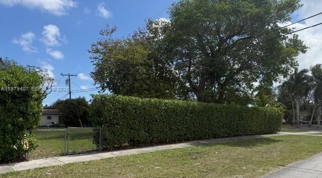 7325 SW 98th Ct, Miami, FL 33173