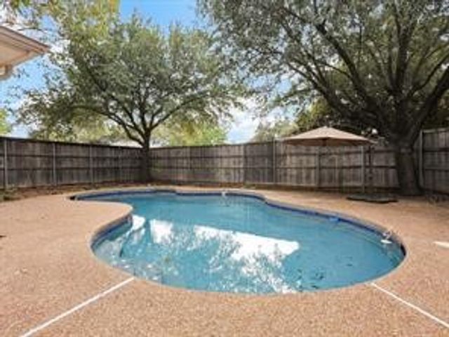 816 Autumn Lake Drive, Allen, TX 75002