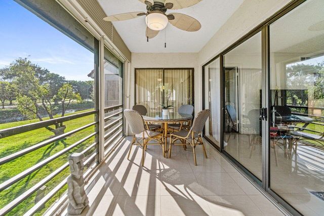 5589 Fairway Park Drive 202, Boynton Beach, FL 33437