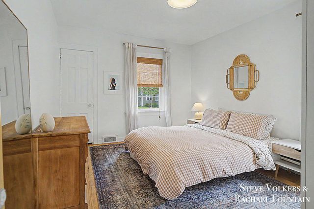 927 JOSLIN Street Se, City Of Grand Rapids, MI 49507