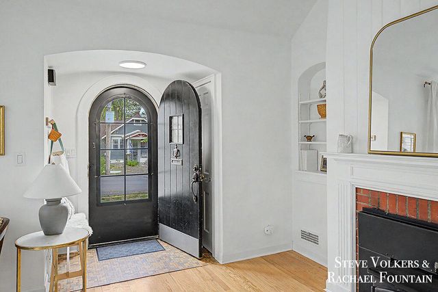 927 JOSLIN Street Se, City Of Grand Rapids, MI 49507