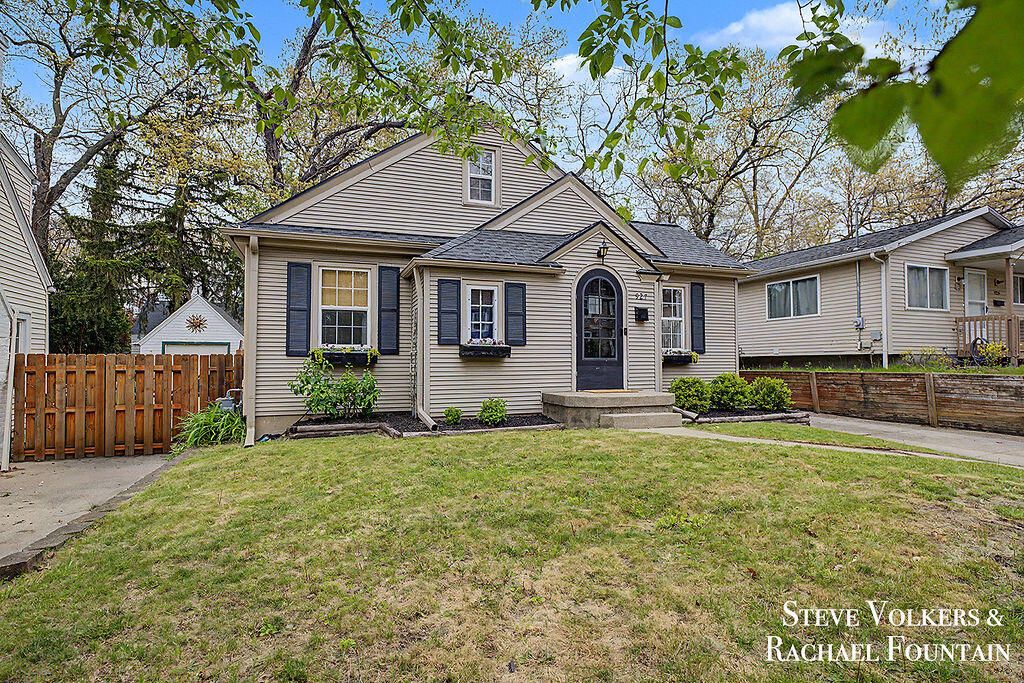 927 JOSLIN Street Se, City Of Grand Rapids, MI 49507