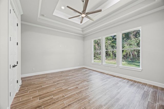 151 Wyndemere Drive, Montgomery, TX 77356