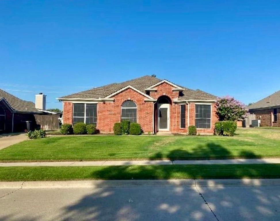 1505 Fairfield Court, Lewisville, TX 75077