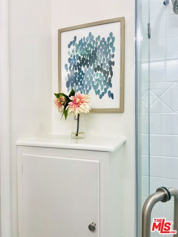 1876 N Alexandria Avenue, Los Angeles, CA 90027