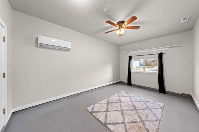 120 Ivy Lane, Kerrville, TX 78028