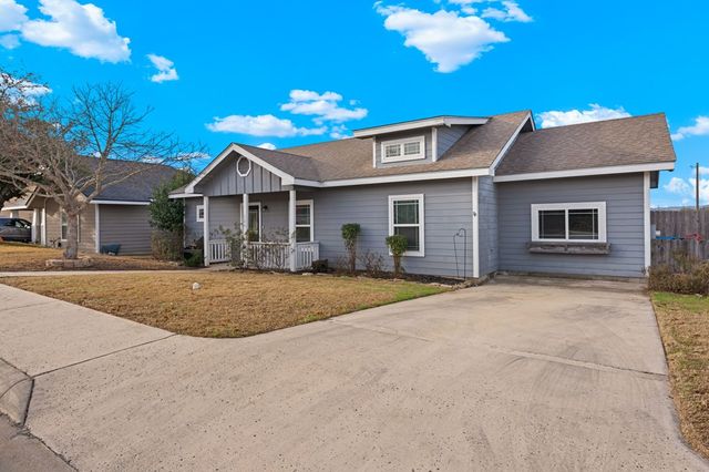 120 Ivy Lane, Kerrville, TX 78028