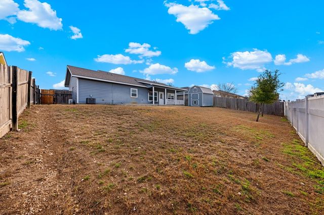 120 Ivy Lane, Kerrville, TX 78028