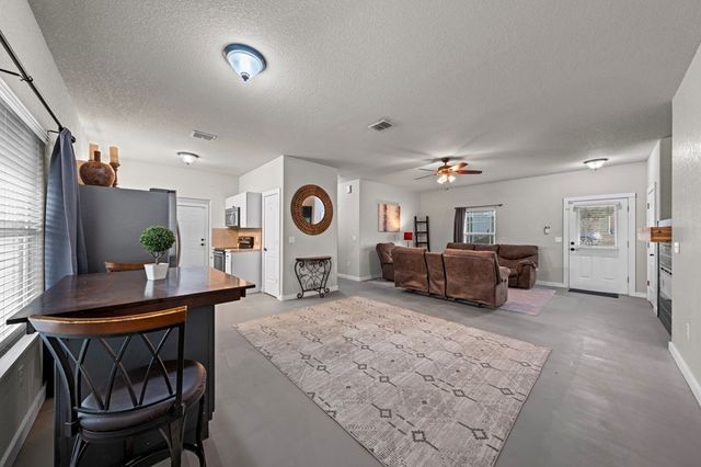 120 Ivy Lane, Kerrville, TX 78028