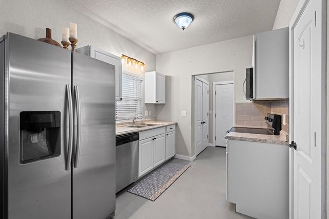 120 Ivy Lane, Kerrville, TX 78028