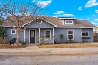 120 Ivy Lane, Kerrville, TX 78028