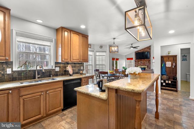 14221 PLEASANT VIEW DR, Bowie, MD 20720