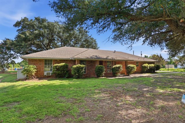 328 CR 1745, Mt Pleasant, TX 75455