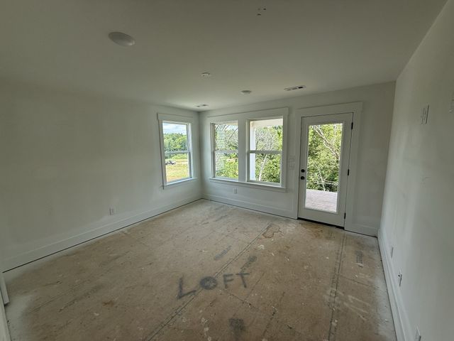 1048 Cherry Tree Dr, Mount Juliet, TN 37122