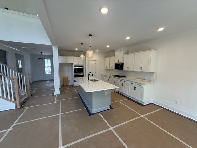 1048 Cherry Tree Dr, Mount Juliet, TN 37122