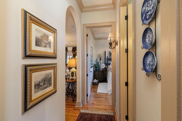 6184 S Riverbend Road, Springfield, MO 65810