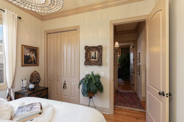 6184 S Riverbend Road, Springfield, MO 65810