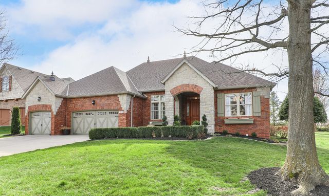 6184 S Riverbend Road, Springfield, MO 65810