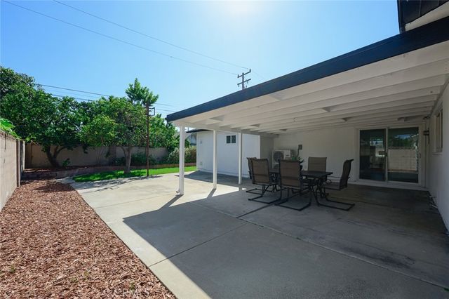 6692 Sutton, Westminster, CA 92683