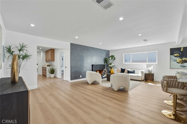 6692 Sutton, Westminster, CA 92683