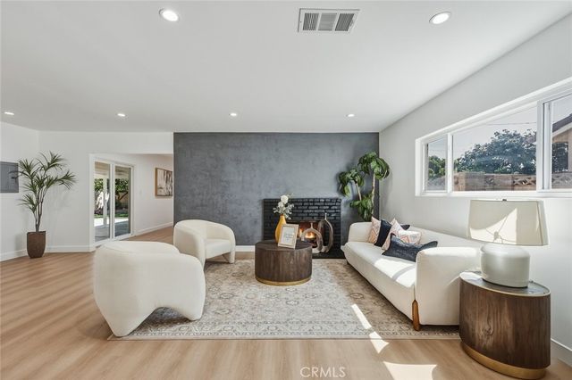 6692 Sutton, Westminster, CA 92683