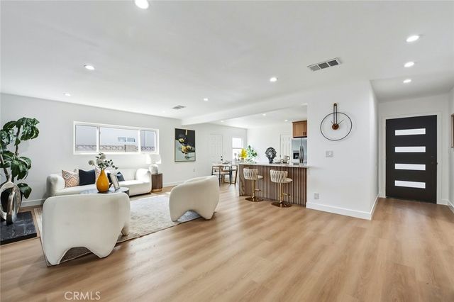 6692 Sutton, Westminster, CA 92683