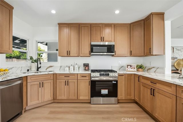 6692 Sutton, Westminster, CA 92683