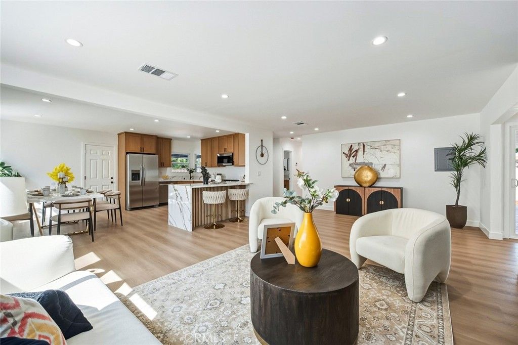 6692 Sutton, Westminster, CA 92683