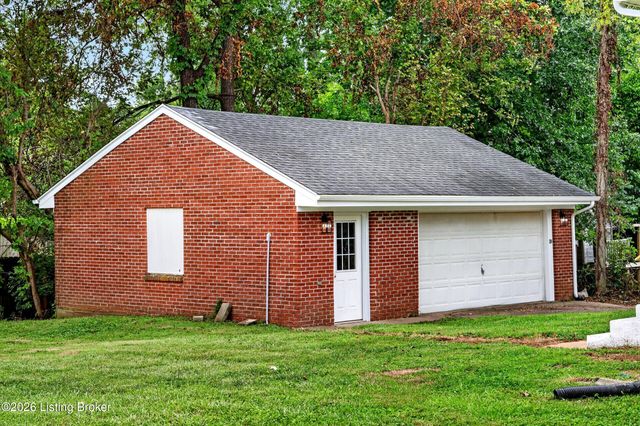 5501 Fran Ct, Louisville, KY 40291