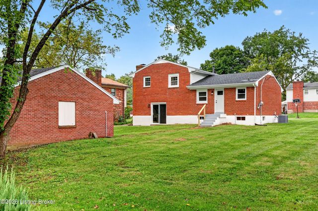 5501 Fran Ct, Louisville, KY 40291