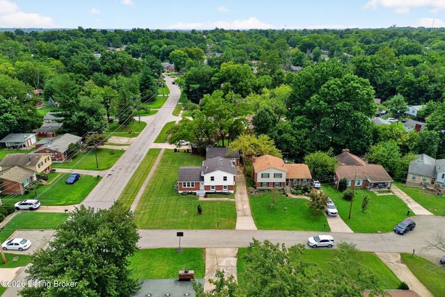 5501 Fran Ct, Louisville, KY 40291