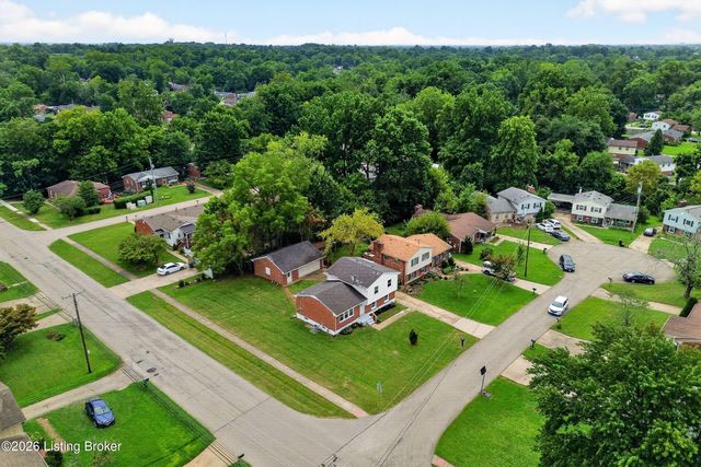 5501 Fran Ct, Louisville, KY 40291