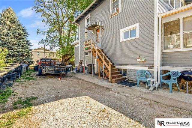2864 Bristol Street, Omaha, NE 68111