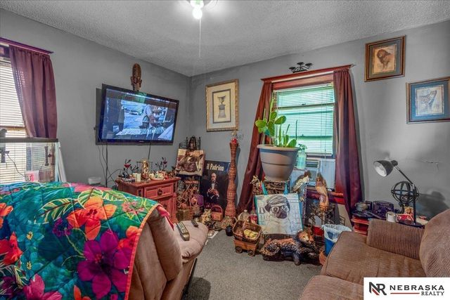 2864 Bristol Street, Omaha, NE 68111
