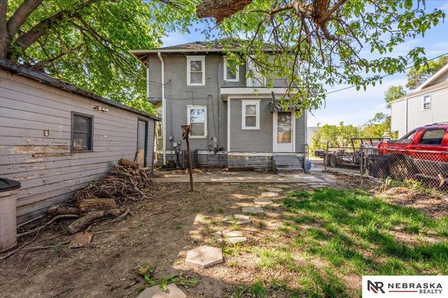 2864 Bristol Street, Omaha, NE 68111