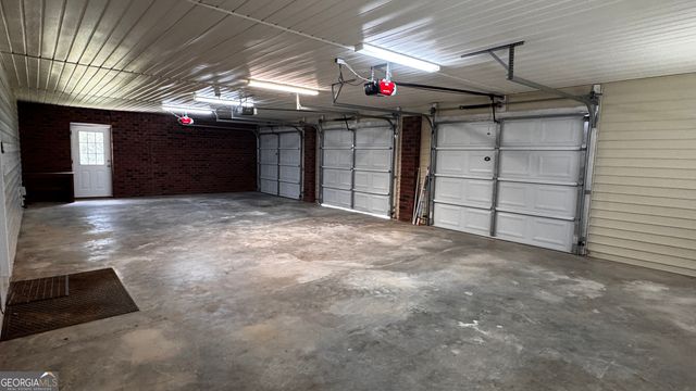 144 Live Oak Lane, Claxton, GA 30417