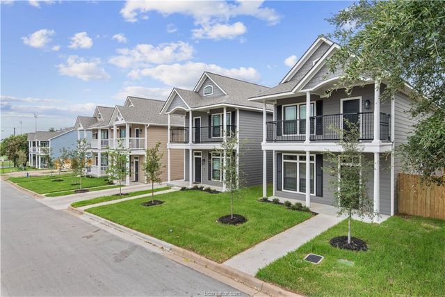 405 Aurora Court, College Station, TX 77840