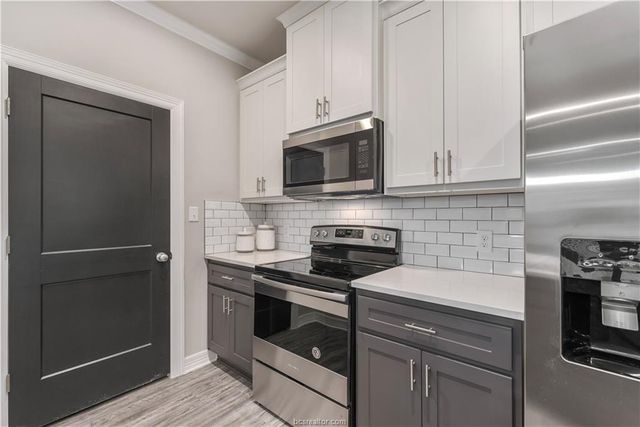 405 Aurora Court, College Station, TX 77840