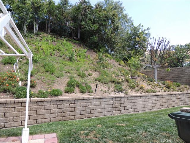 27246 Via Marcia, Saugus, CA 91350