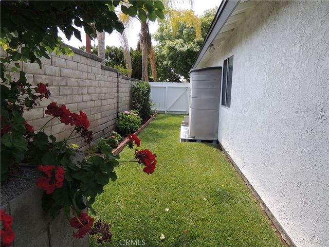 27246 Via Marcia, Saugus, CA 91350