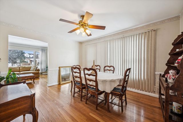 10031 S Homan Avenue, Evergreen Park, IL 60805